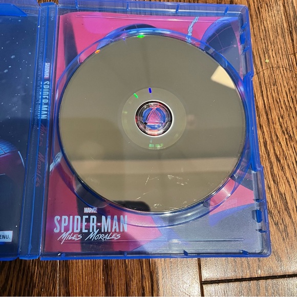 {PS5} Marvel Spider-Man: Miles Morales Launch Edition - Picture 3 of 4